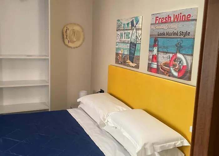 Alojamento de Acomodação e Pequeno-almoço Fronte Mare Arenella *