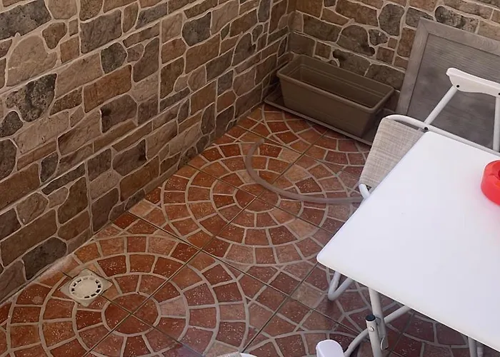 Alojamento de Acomodação e Pequeno-almoço Fronte Mare Arenella